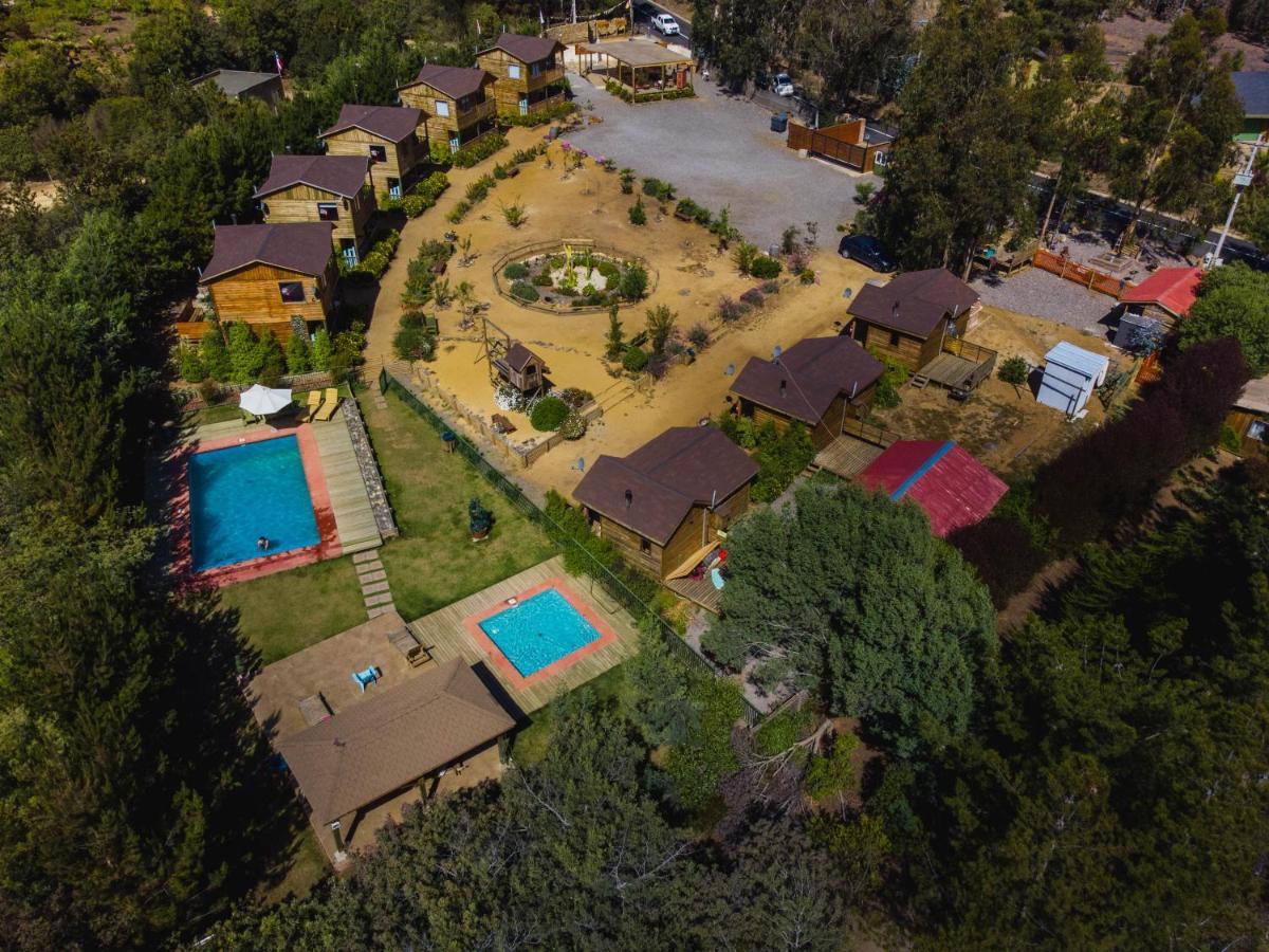 Cabana En Tunquen Con Parrilla, Fogon, Piscina Y Bosque Luaran gambar