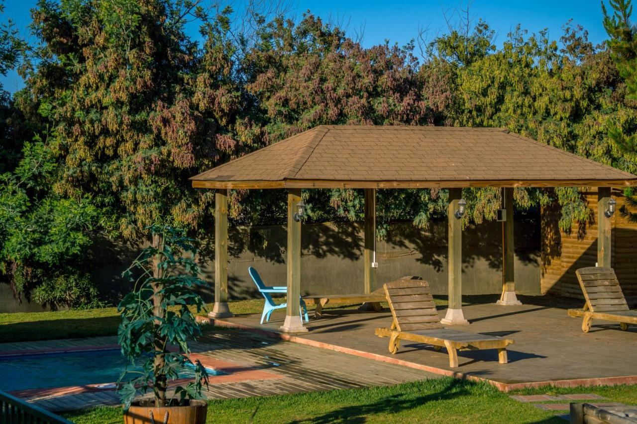 Cabana En Tunquen Con Parrilla, Fogon, Piscina Y Bosque Luaran gambar